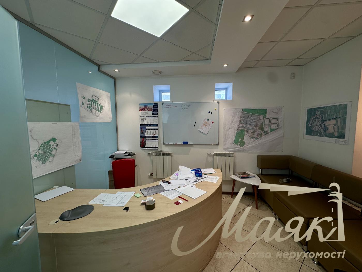 Rent a front building (656m2) on 7.5 hectares, Sadovaya street, with. Sofievskaya Borschagovka