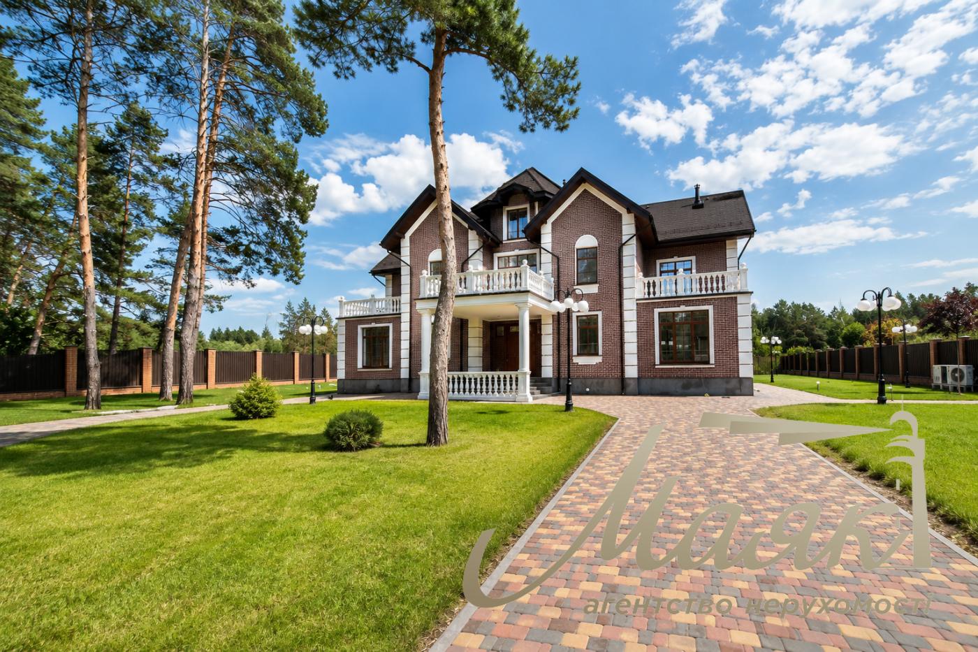 House for sale 418.6m2 with access to the water, plot of 50 sotok in "Dream Village" CG, Lebedevka village.