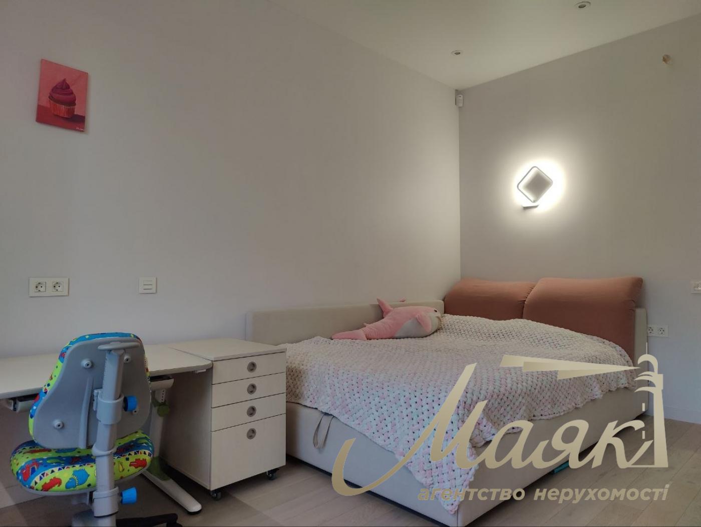Оренда 2-поверхового дуплексу (140 м²) на Осокорках, за 750 м від «Новуса»