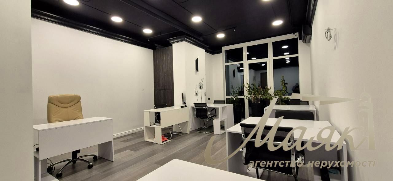 Аренда офиса 190м2 в ЖК Покровский Посад, ул.Глибочицкая.