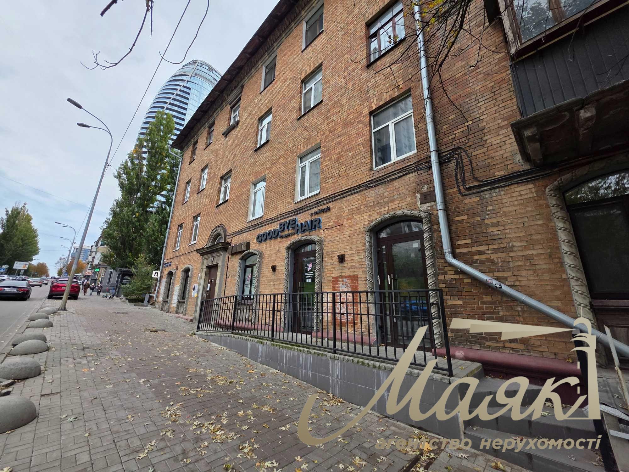 Оренда фасадного приміщення в районі Taryan Towers, Печерськ