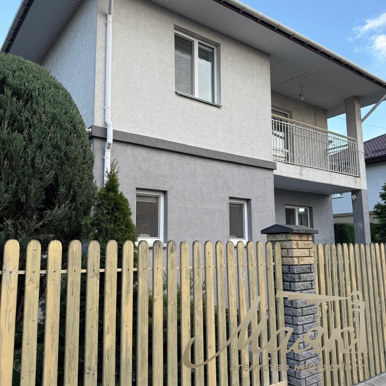 Продається затишний двоповерховий будинок площею 135 м² для комфортного проживання в с. Крюківщина, Києво-Святошиський район, Київська область.