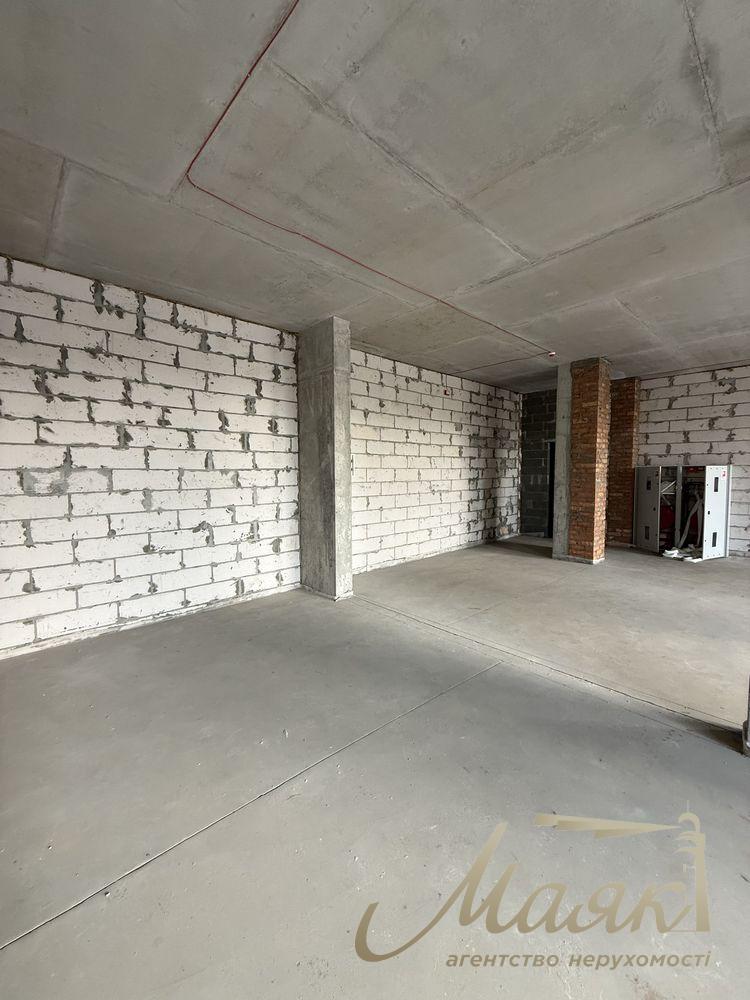Продаж комерційного приміщення (90 м²) у ЖК «Варшавський 2», вул. Генерала Грекова, 4