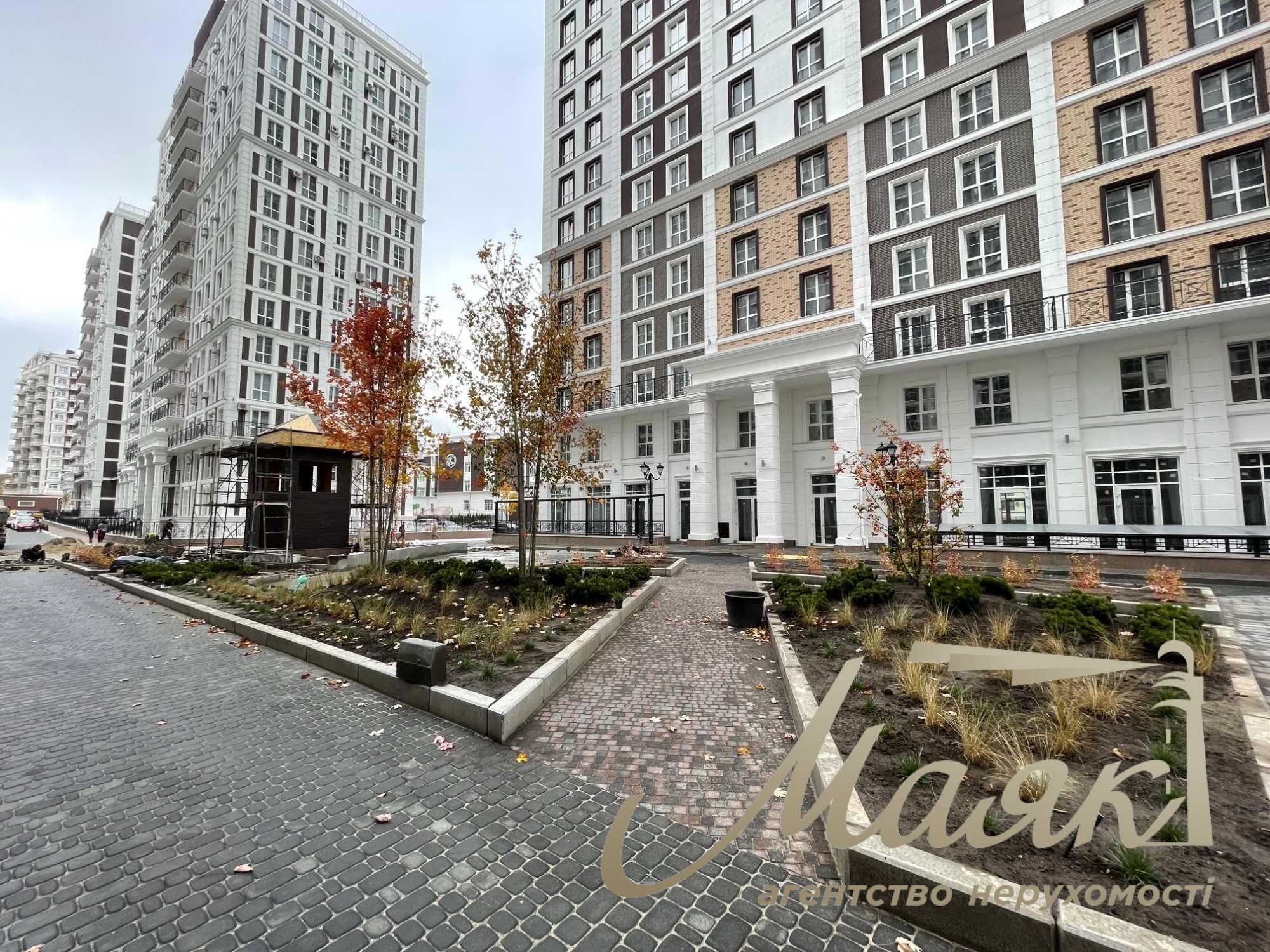 Аренда фасадного коммерческого помещения (160м2) в ЖК Новая Англия