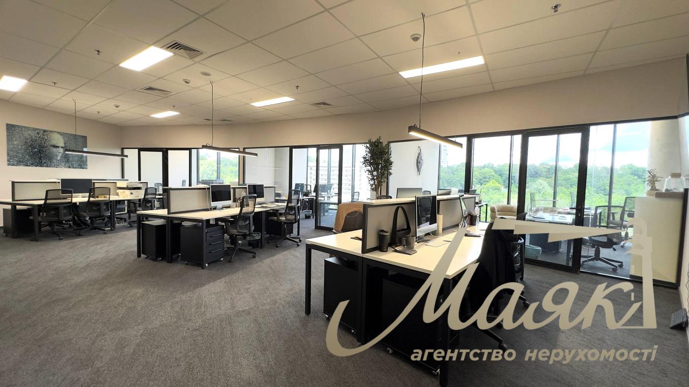 Оренда офісу площею 489 м² у бізнес-центрі IQ, вул. Болсуновська, Печерськ, Центр