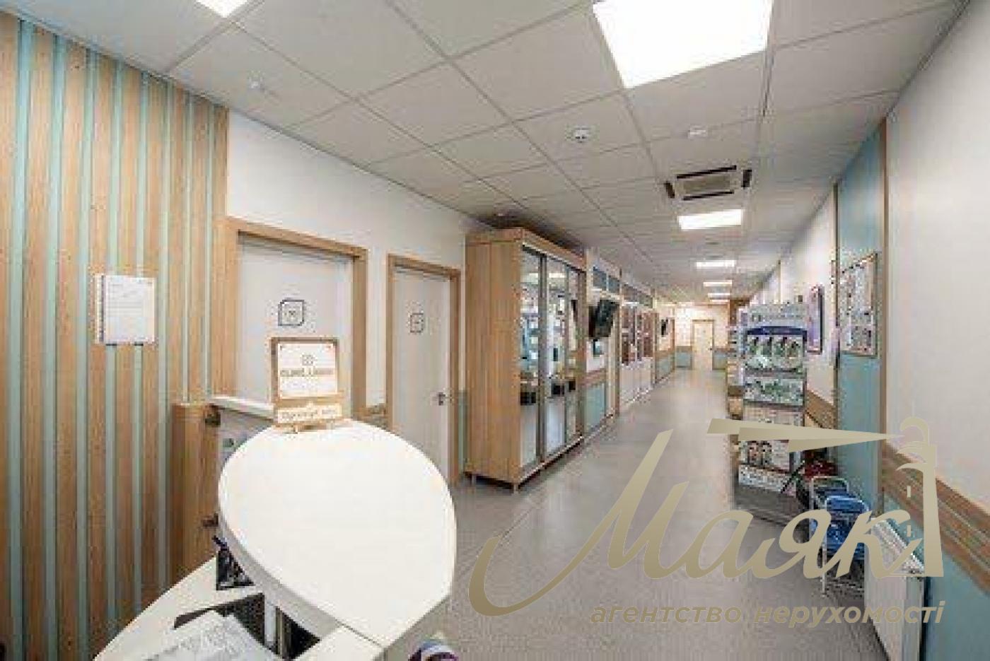 Оренда / Об’єкт сфери послуг / пл. Контрактова, Поділ, Київ