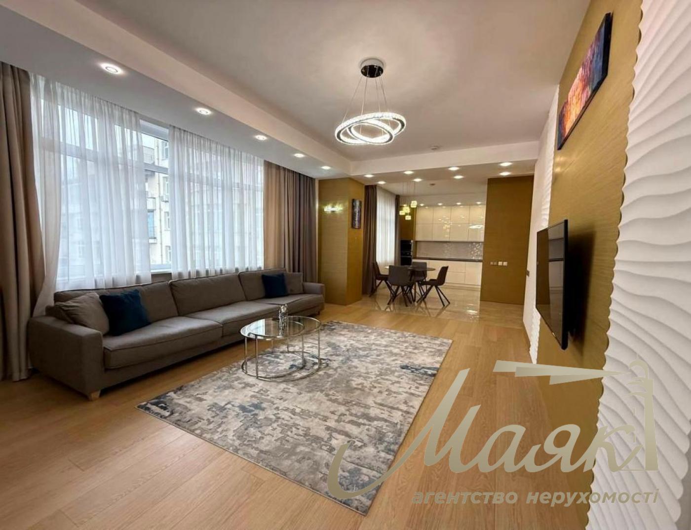 Rent 2-bedroom apartment in the historical center, Koninsky St. (Turgenevskaya)