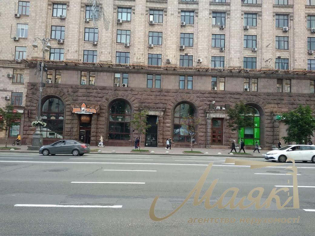 Оренда комерційного приміщення на Хрещатику, 24, Прохідний фасад.