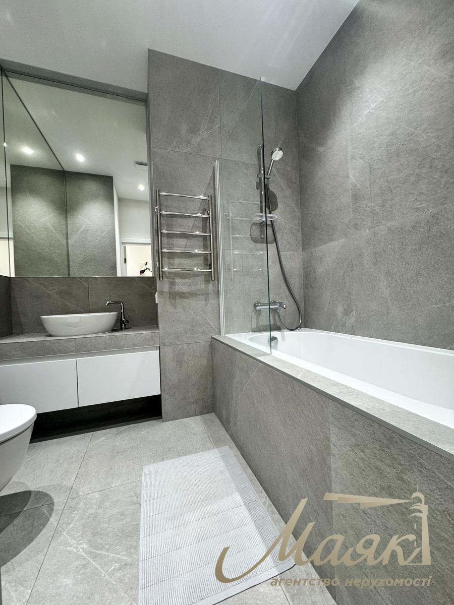 Аренда новой стильной квартиры 70м2 в ЖК «Новопечерские Липки». Андрея Верхогляда 11В, Печерский район