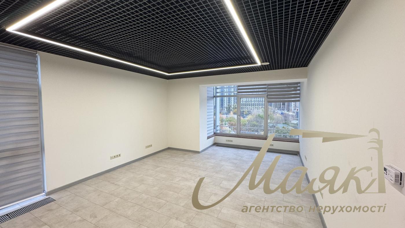 Продаж офісної будівлі в живописном районІ! Ул. Верхнегорская. Центр. Киев