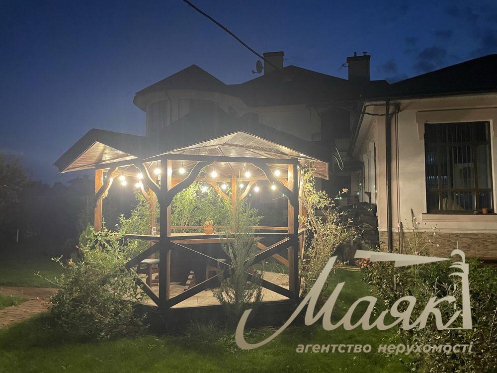 Продаж будинку 500м2 з басейном 15 соток землі в с. Віта-поштова.