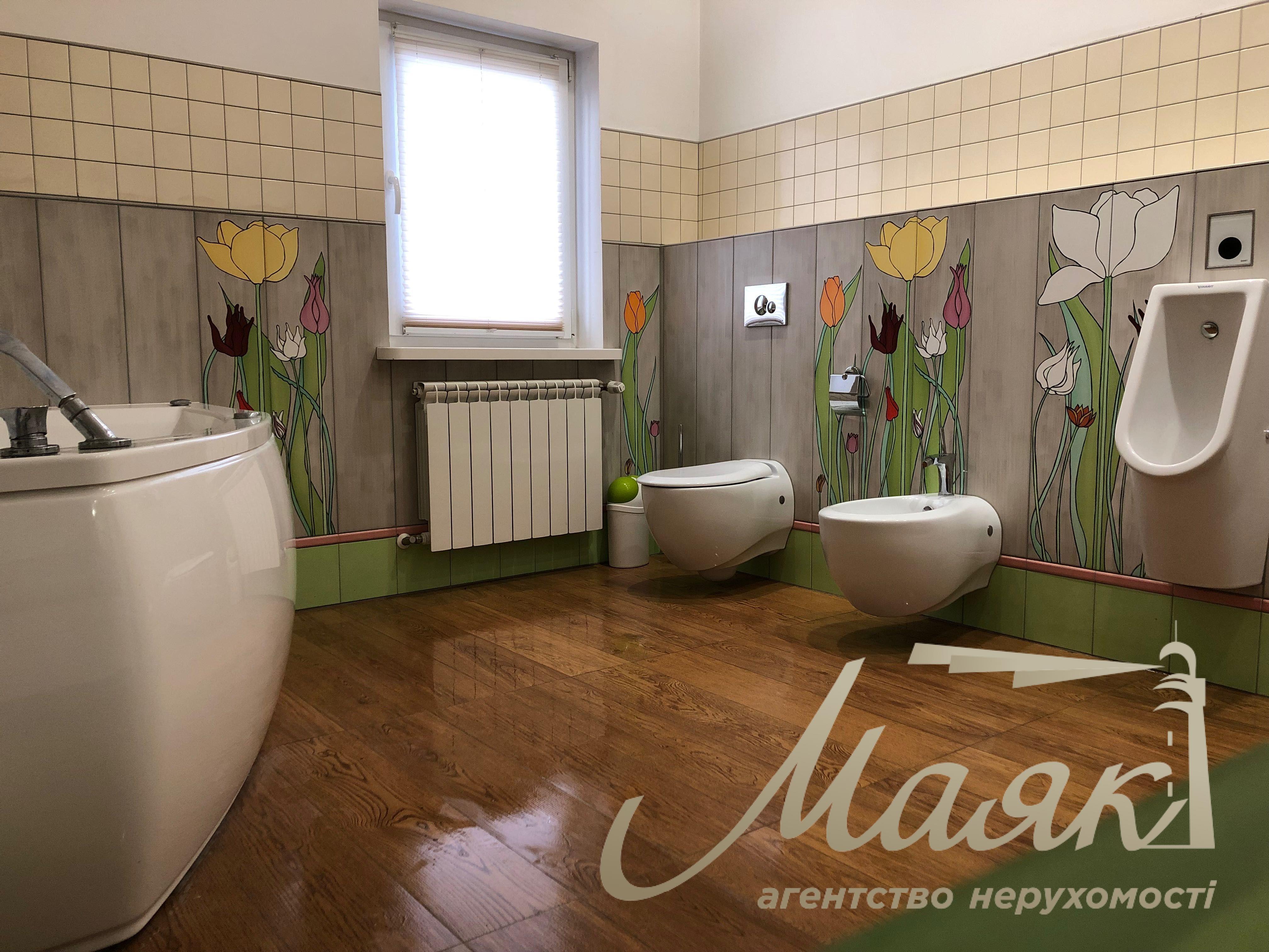 Оренда просторого будинку площею 225 м² у с. Гатне, 5 спалень, камін, 10 хвилин до станції метро «Теремки», Києво-Святошинський район