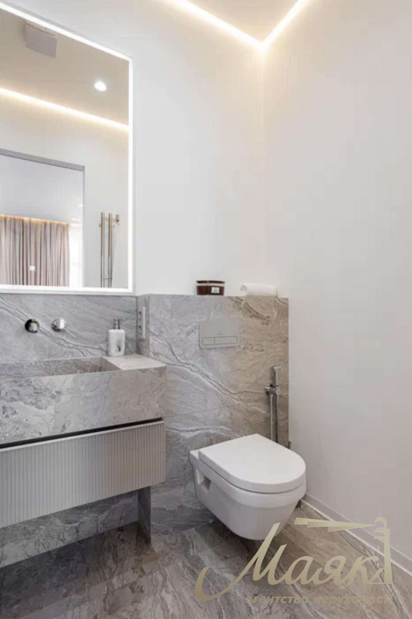 Оренда унікальної 2-кімнатної квартири (75 м²) у ЖК «52 Перлина/Печерськ Плаза» з терасою площею 17 м²