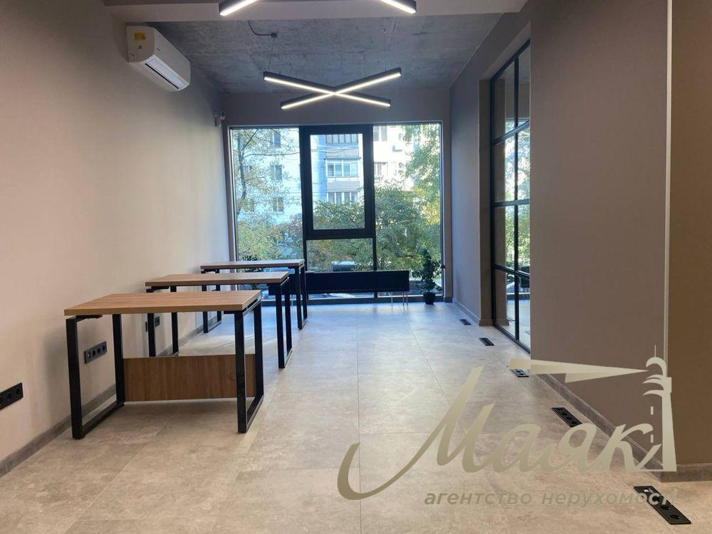 170 m² office space for rent in the Cardinal residential complex, Pechersky District.