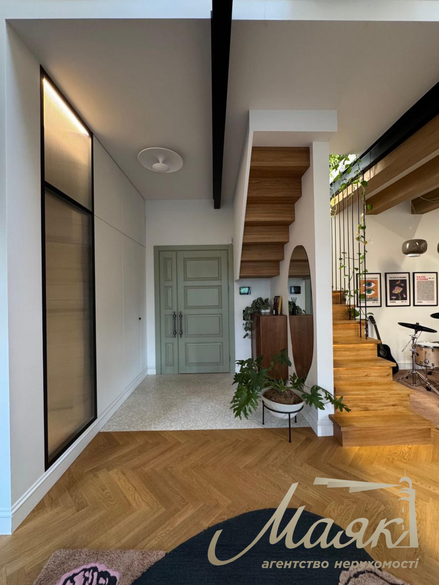 Аренда 2-комнатной квартиры 86 м² Варяжский пер, 8 Аренда квартиры Киев , Шевченковский р-н