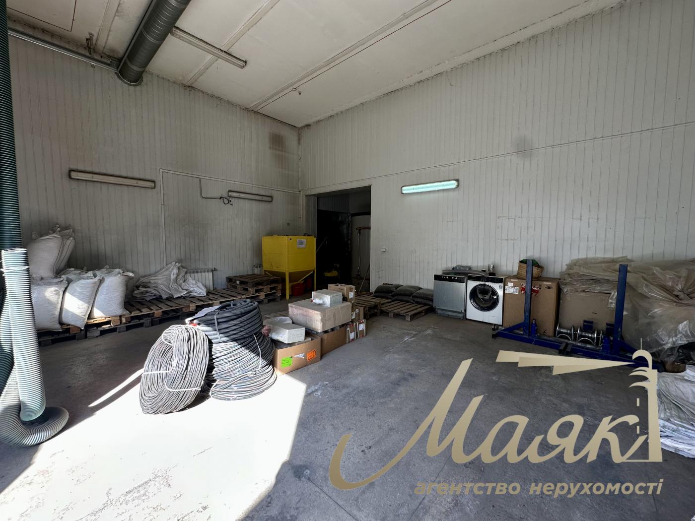 Rent a front building (656m2) on 7.5 hectares, Sadovaya street, with. Sofievskaya Borschagovka