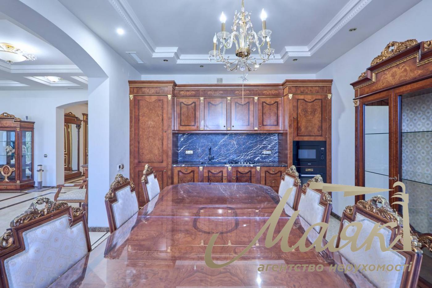 Оренда 4 кімнатної квартири, 163 м, Жилянська 30а, Голосіївський район