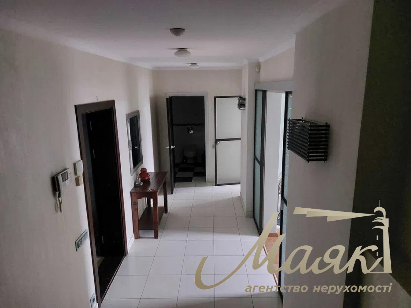 Продаж 4-к 2-х рівневої квартири, 158 м2, вул. Лобановського, Святошинський р-н