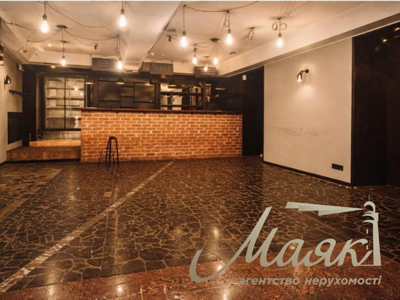 Аренда коммерческого помщения 103м2 на цокольном этаже, ул. 