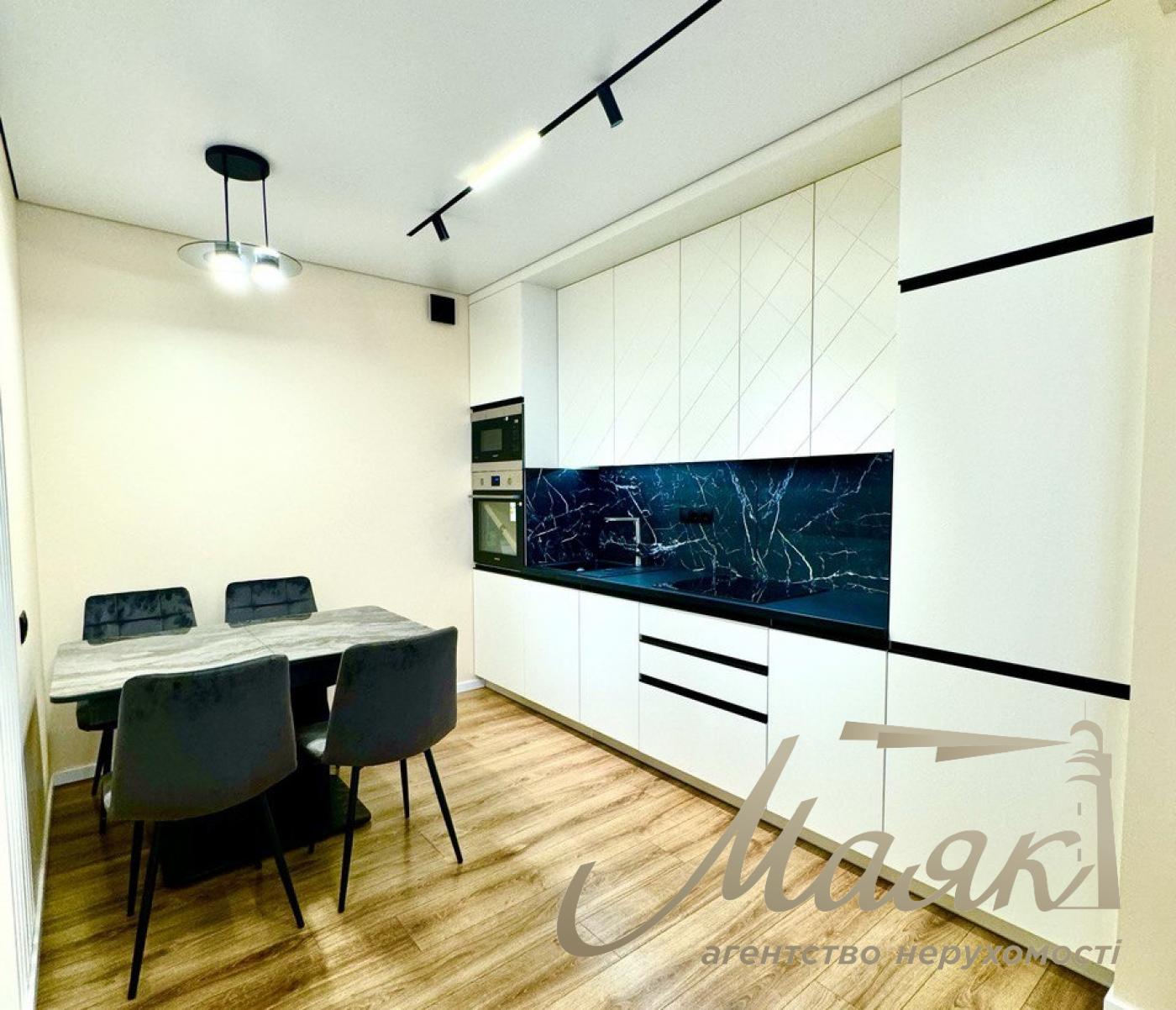 For sale 1-bedroom apartment in LCD New England