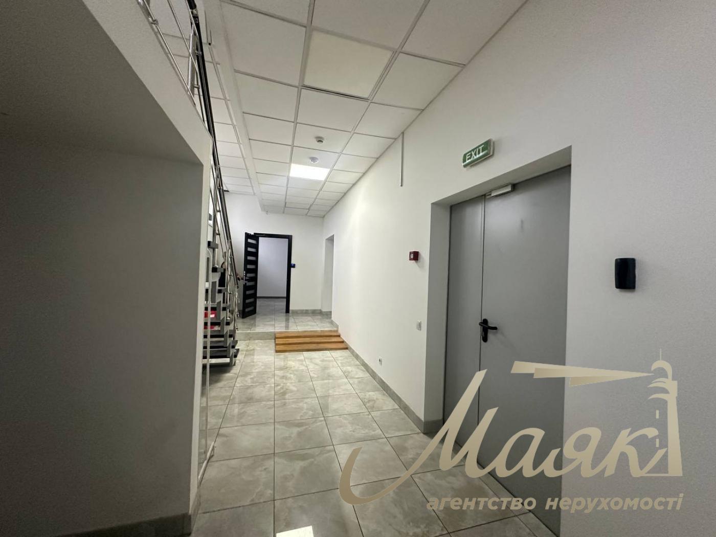 Оренда офісу площею 180 м² у бізнес-центрі «Доміно», вул. Нижній Вал, 51, Поділ.