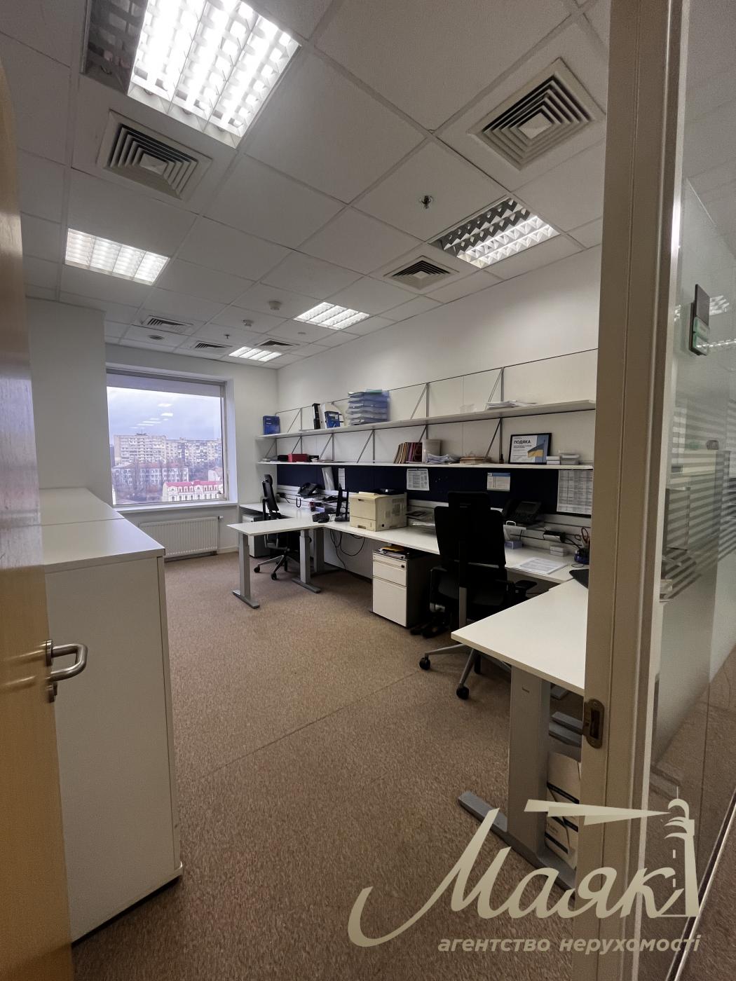 Оренда офісу 416м2 в БЦ Єврразія по вул.Жилянська 78, Олімпійська