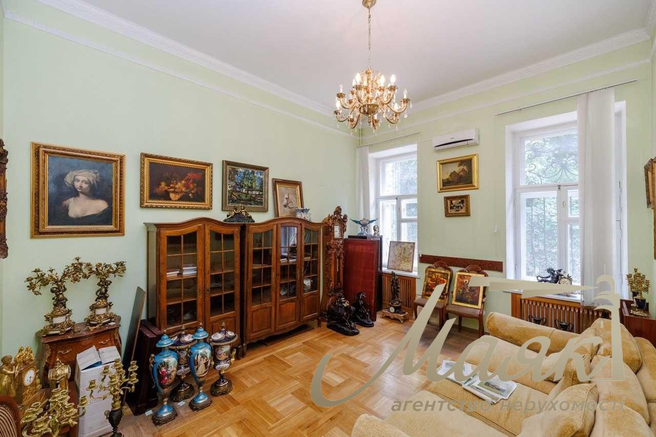 Продажа 3х-комнатной квартиры 110м2 ул. Ольгинская 2/1, царский дом с лифтом