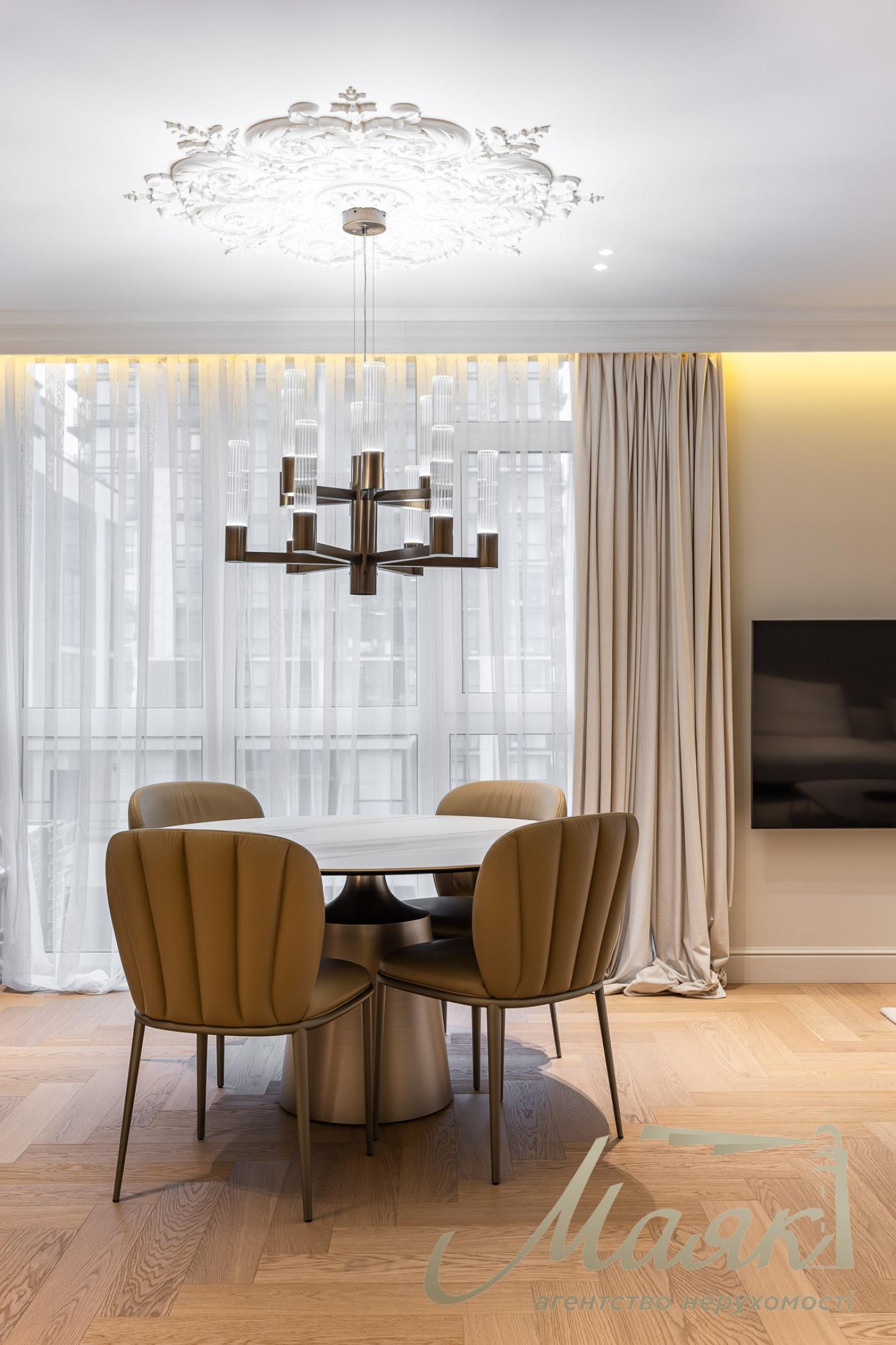 Оренда нової 3х-кімнатної ексклюзивної квартири в ЖК Французький квартал 2, Джона Макейна 3А, Печерський р-н, Центр, Київ