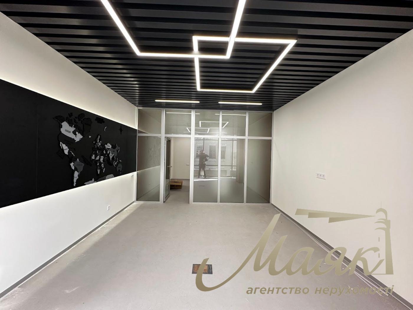 Office for sale 400 m², Kiev