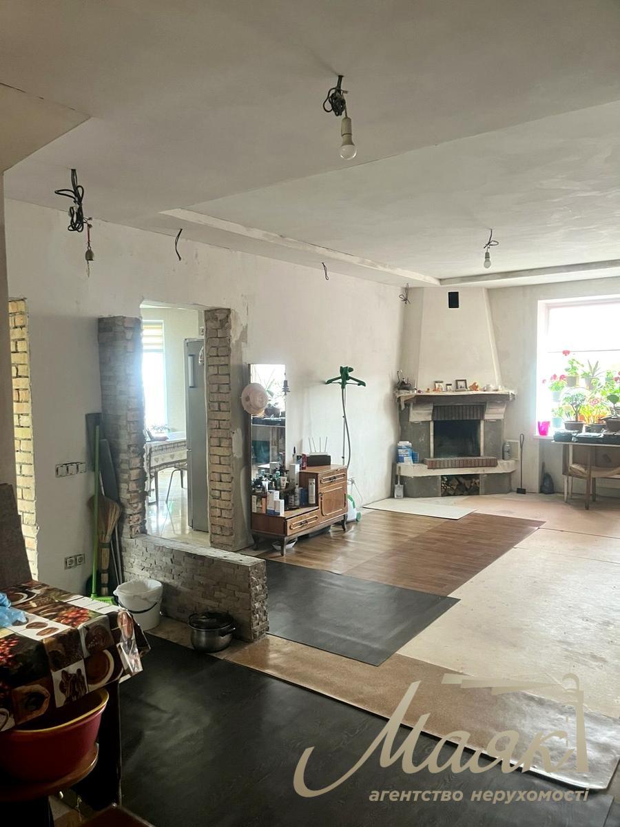 Продаж цегляного будинку 230 м² | Голосіївський район | Віта-Литовська (Чапаївка) вул. Лаврова, Київ, 10 хвилин від метро Видубичі