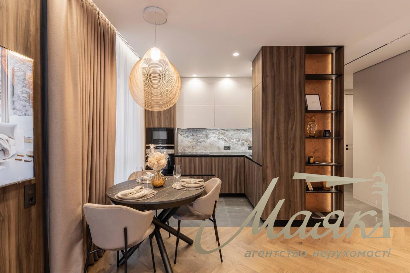 80-square-meter apartment for rent in the French Quarter 2 residential complex, Predslavinskaya St., Downtown, Kyiv