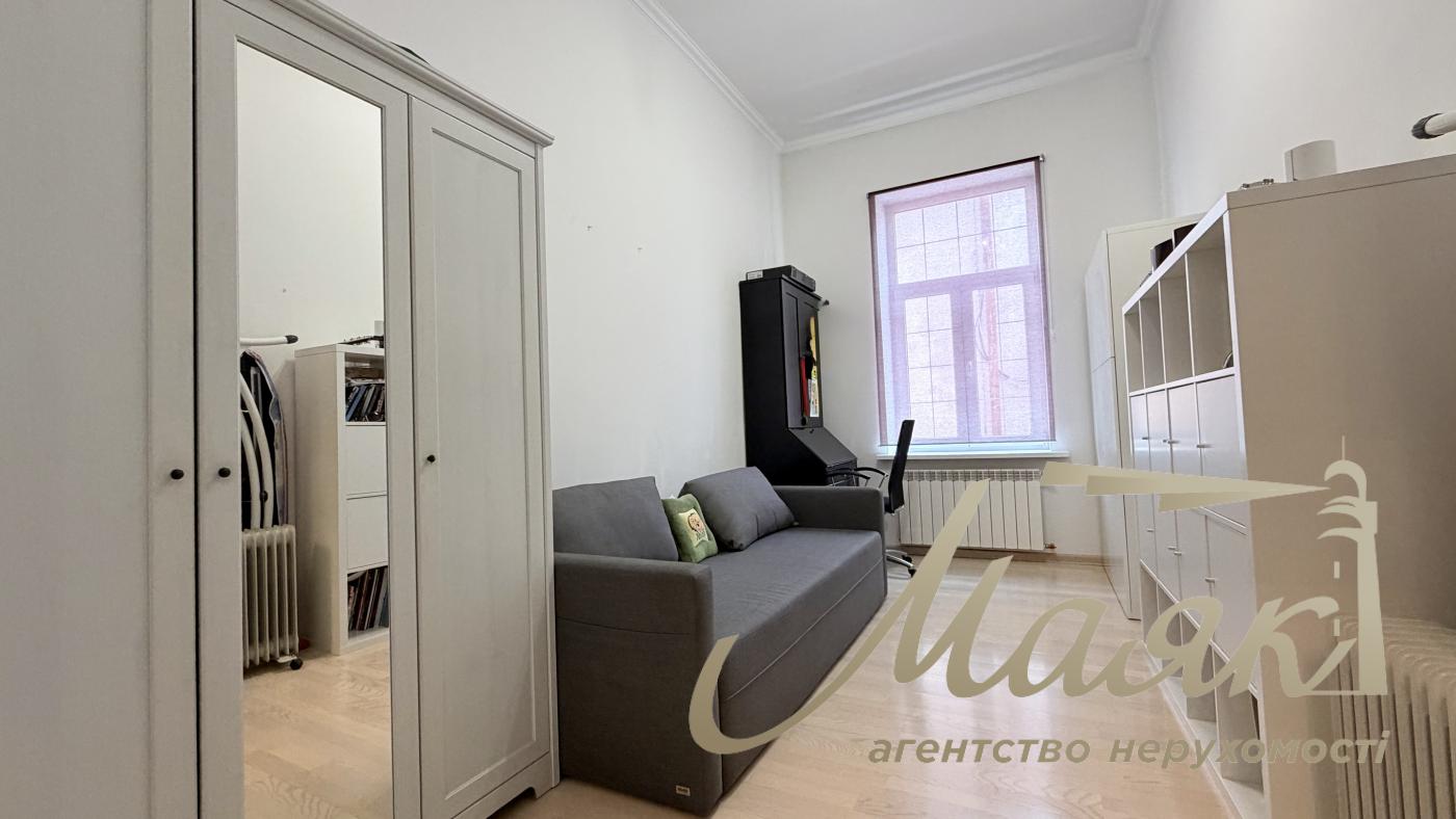 Оренда 4х-кімнатної квартири 200 м² у самому серці Києва - вул. Рейтарська, 5, Шевченківський район.