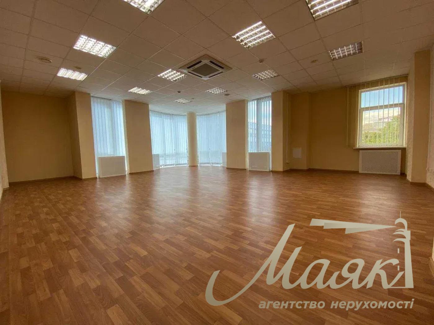 Оренда офісу 208 м2 у БЦ Сапфір, Хрестовий провулок 2, Печерський район.