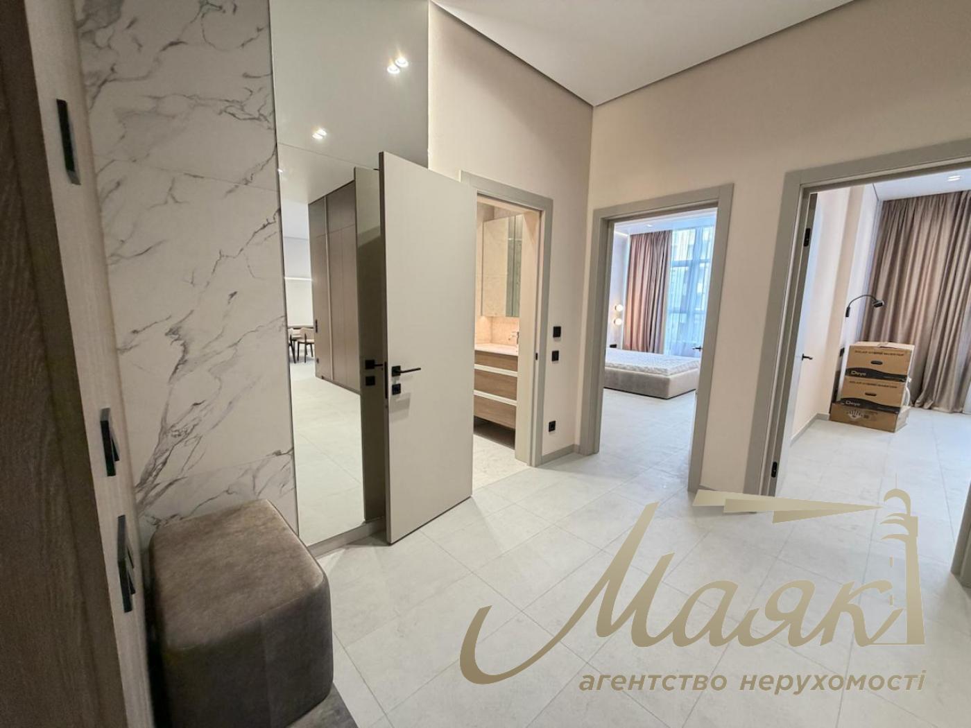 3-Bedroom Apartment for Rent in the Novopecherskie Lipki Residential Complex, 15B Verkholyuda (Dragomirova) St.