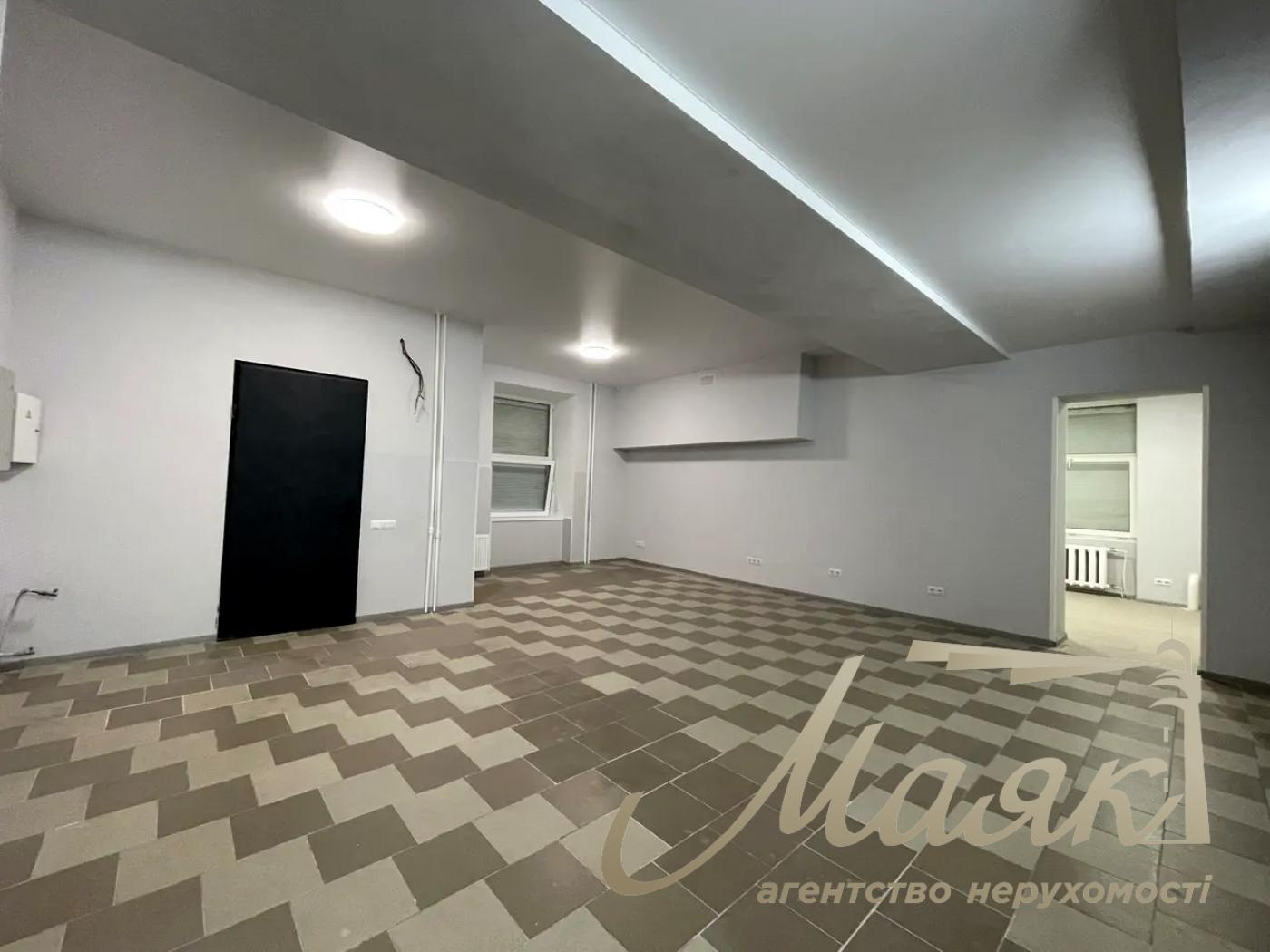 Аренда фасадного помещения 80 м.кв, Святошинский р-н