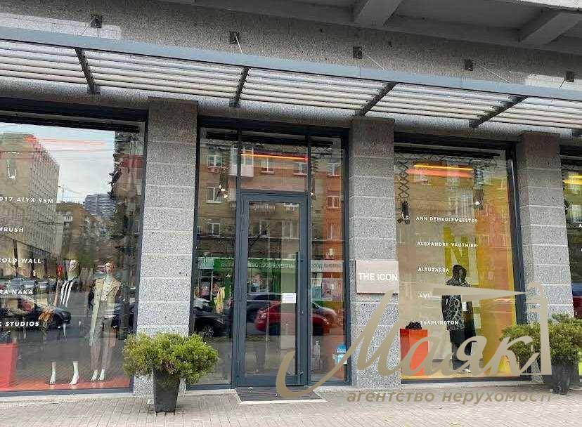 Оренда фасадного магазину (455м2) по вул. Велика Васильківська 94, Центр, Голосіївський район