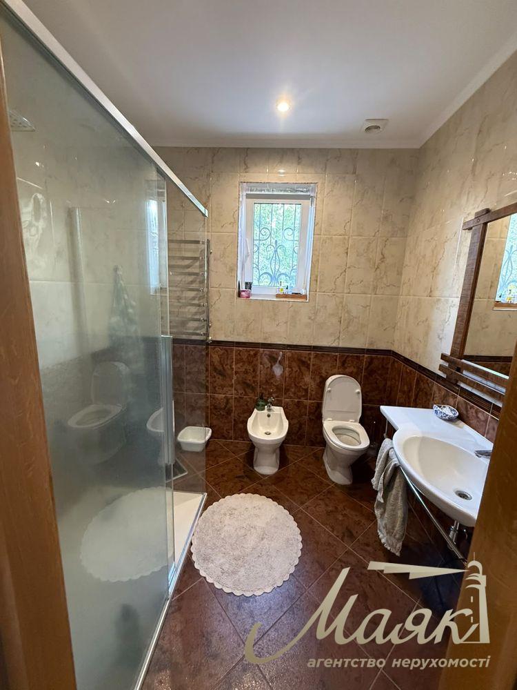 Оренда будинку з 3 спальнями (180 м²) на ділянці площею 30 соток у с. Білогородка