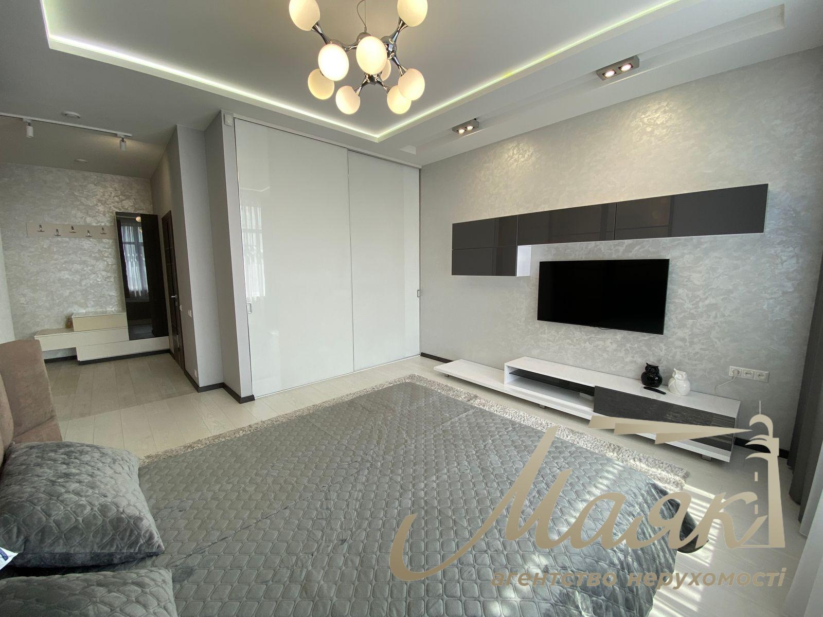 Аренда современных апартаментов 50 м² в ЖК «Новопечерские Липки» ул. Андрея Верхогляда (бывш. Драгомирова), 15. Печерский район.