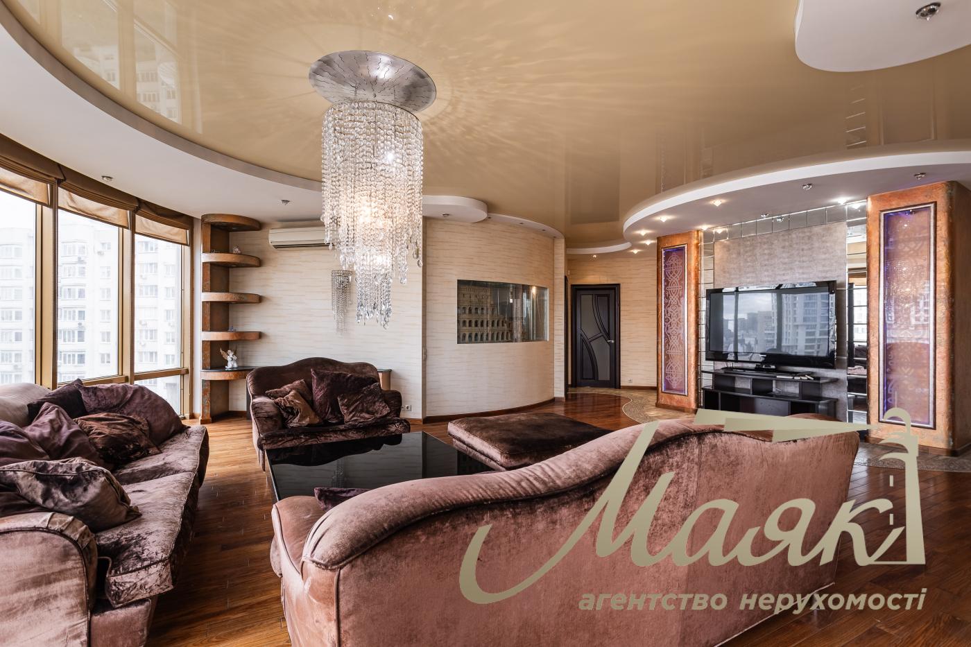 Продаж квартири 170 м² у Дипломат Хол, вул. Жилянська, 59, центр Києва