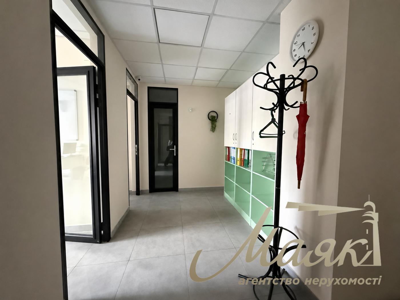 Продажа офиса 263 м2 у ЖК Метрополис, ул. Академика Заболотного, Теремки
