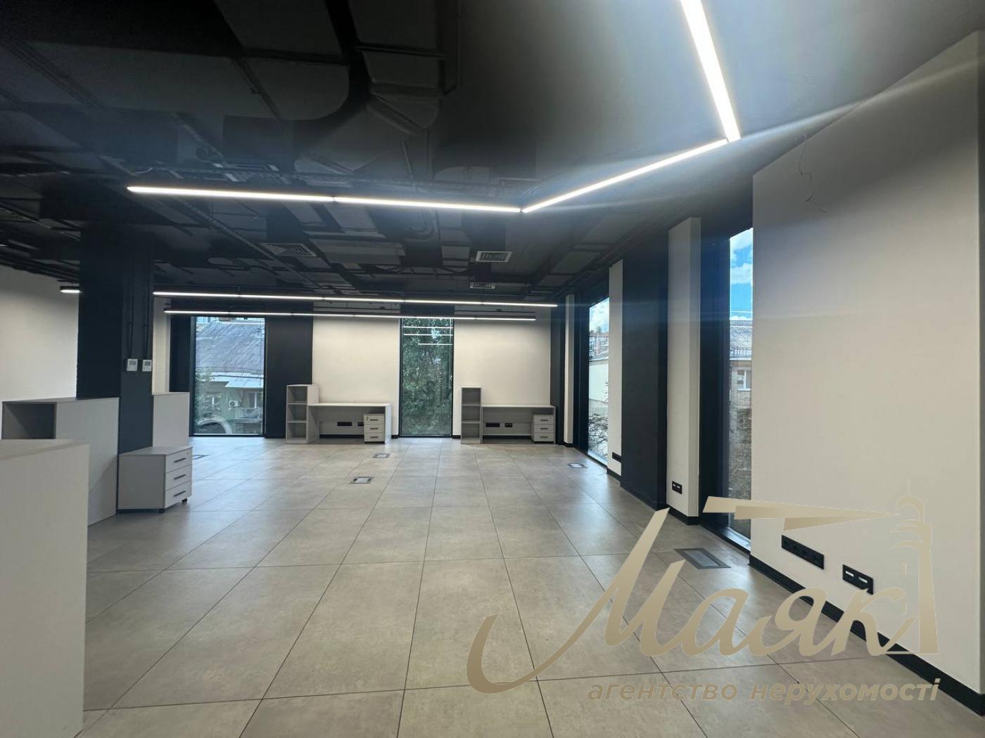 Office space for rent: 318 m² in the G Park Business Center, a Class A business center in the Holosiivskyi District.