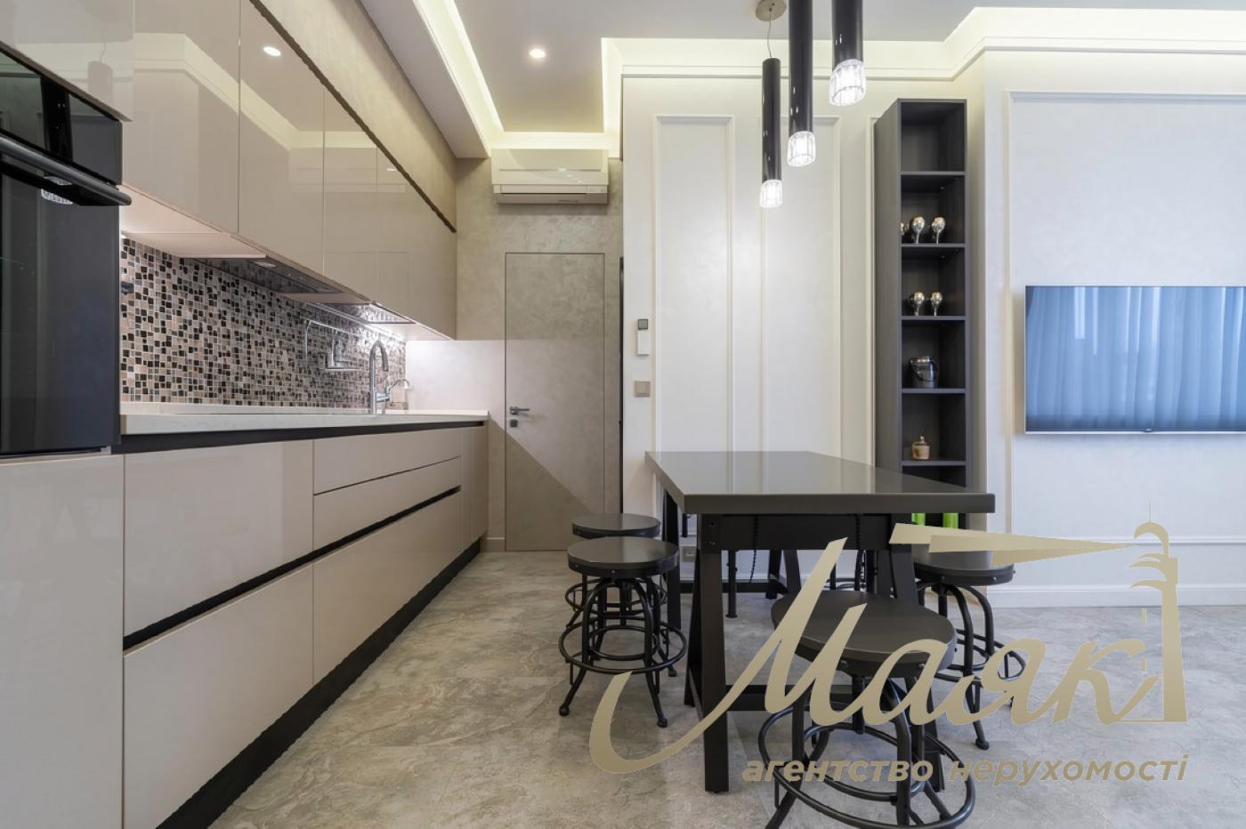 Продаж 3-кімнатної квартири в ЖК Royal Tower, 86м², вул. Саксаганського, 37К, Центр, Київ