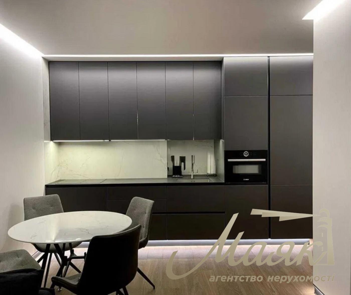 Продаж видової квартири 50м2 в ЖК "Французький квартал 2" ул. Предславинська з видом на Печерськ.