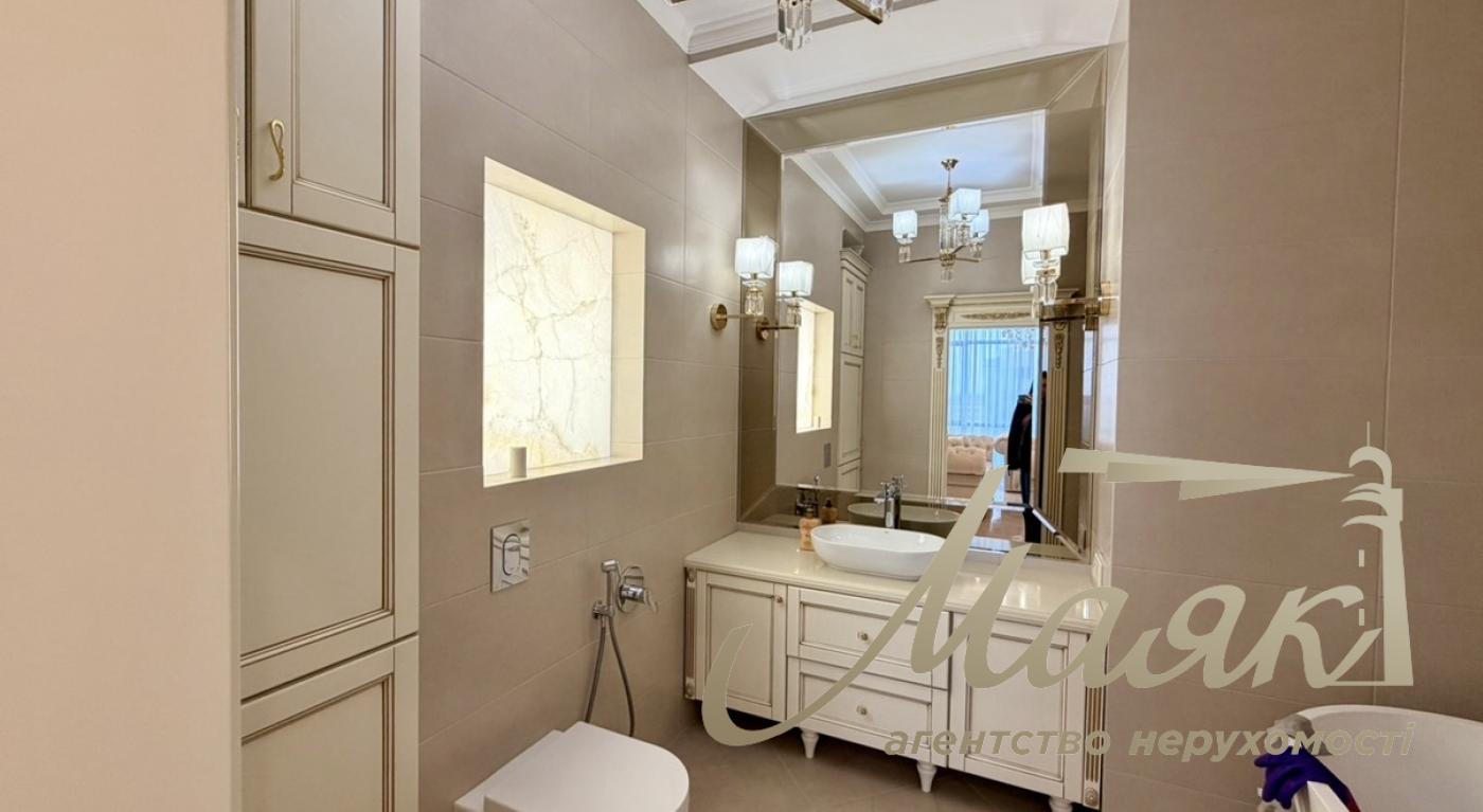 Продаж 3 кімнатної квартири в ЖК Park Avenue VIP
