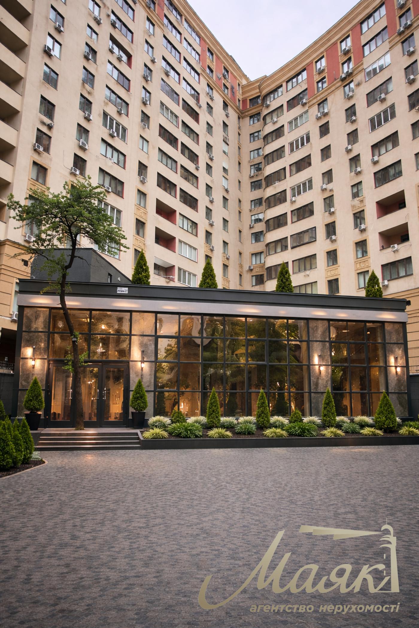 Продаж приміщення, будівля, 280м2 вул. Златоустівська / вул. Чорновола