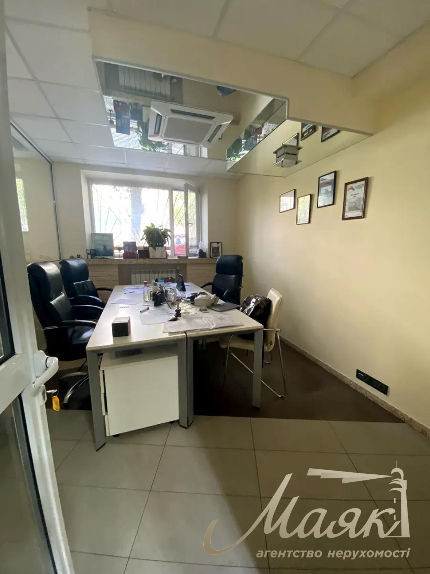 Office for rent 230m2 Aleksa Tikhogo str. 89-A, Shulyavskaya.