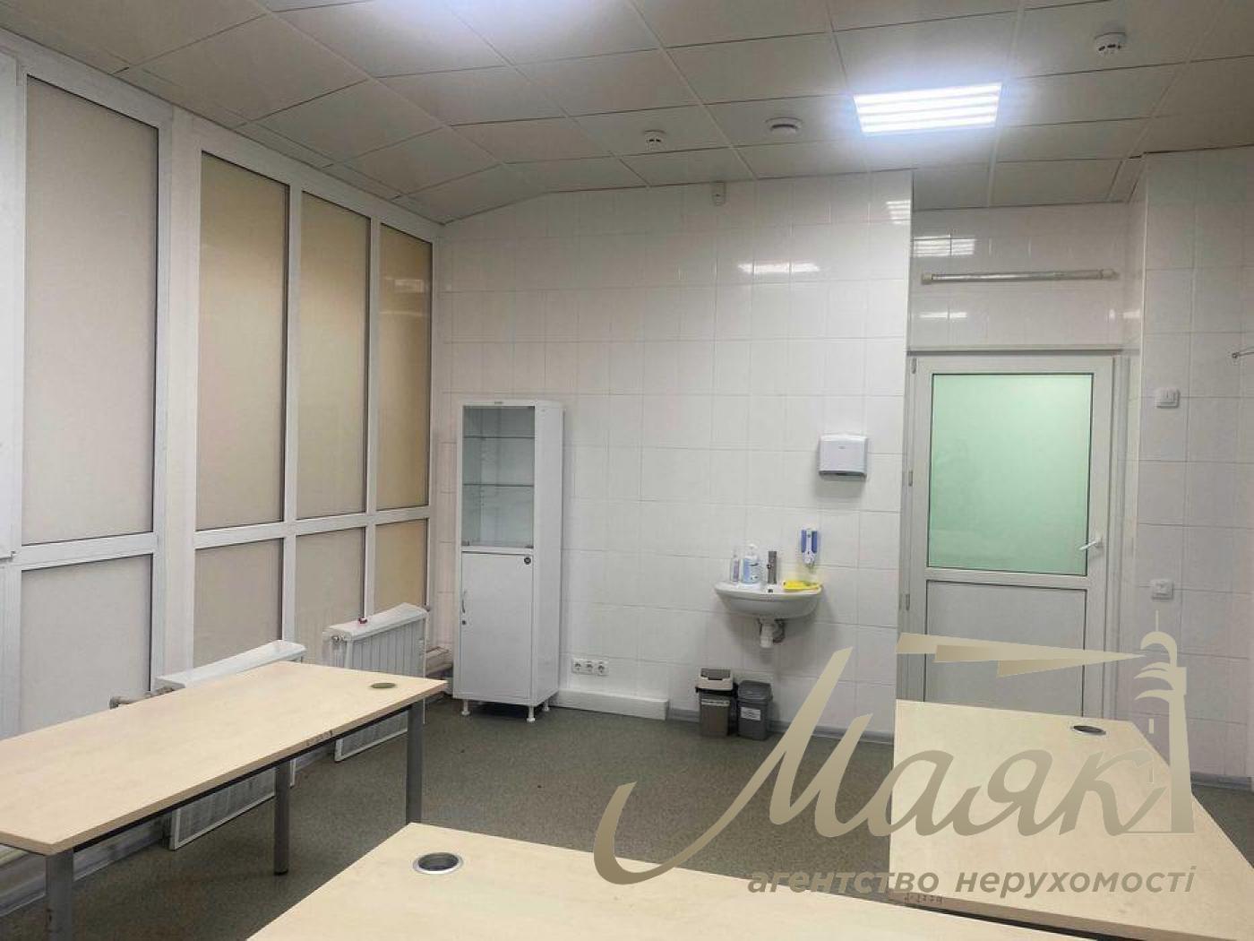 Аренда фасадного помещения 240 м.кв., Шевченковский р-н