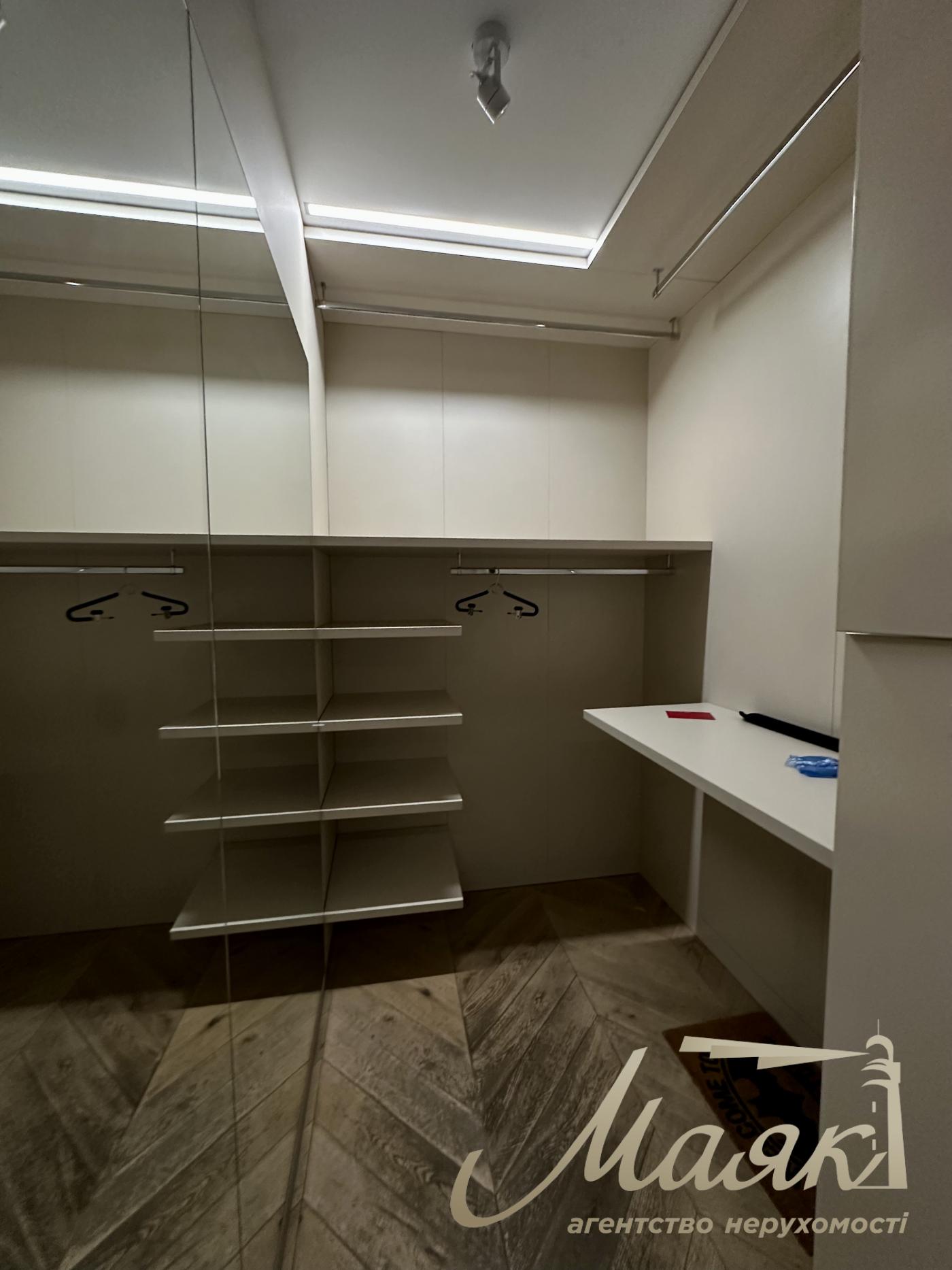 Аренда видовой 5-комнатной квартиры (230м2) в ЖК "Chelsea Tower", ул. Деловая 4, Центр, Печерский район