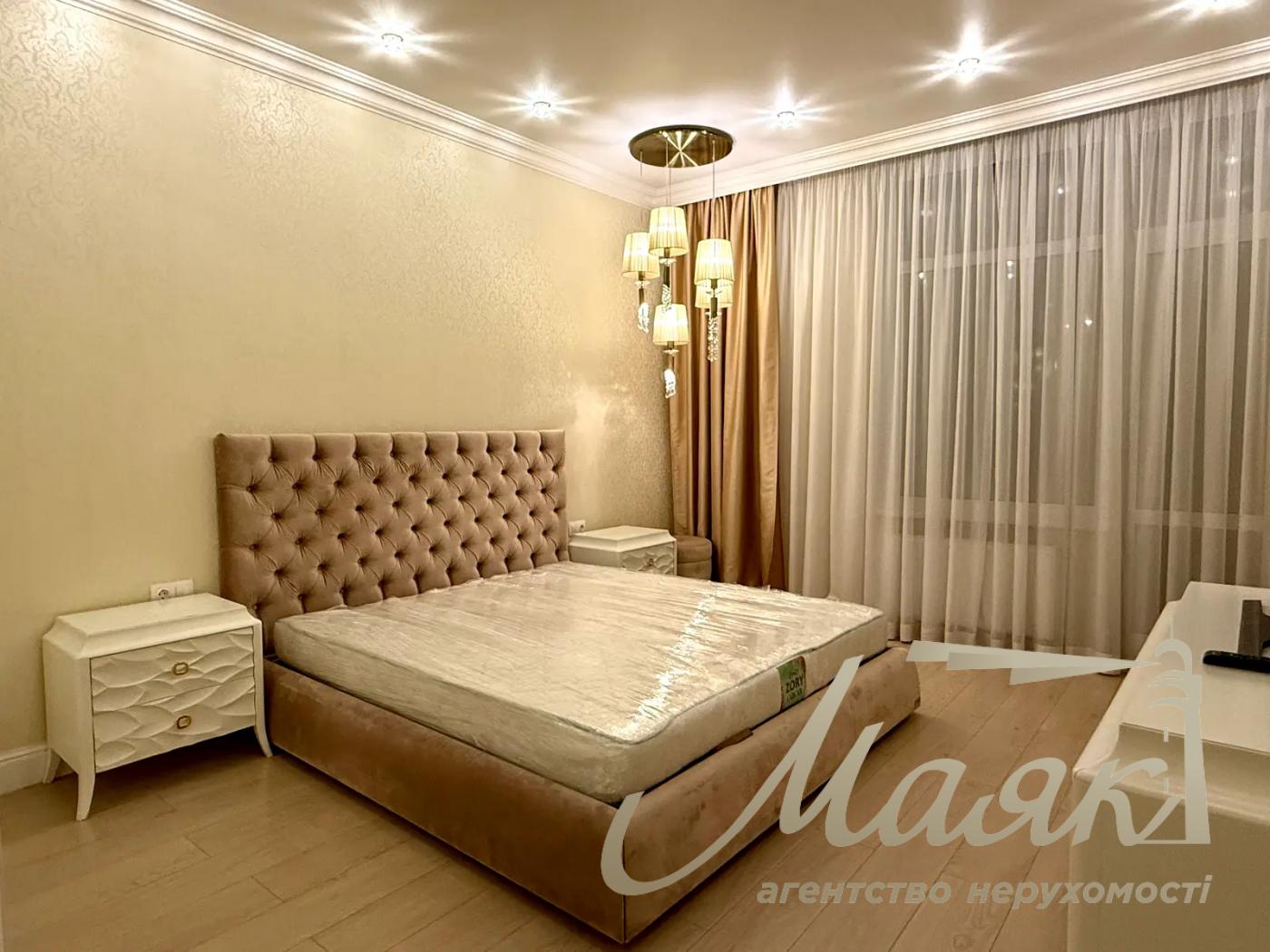 Оренда 3-к квартири в ЖК Новопечерські Липки, Андрія Верхогляда