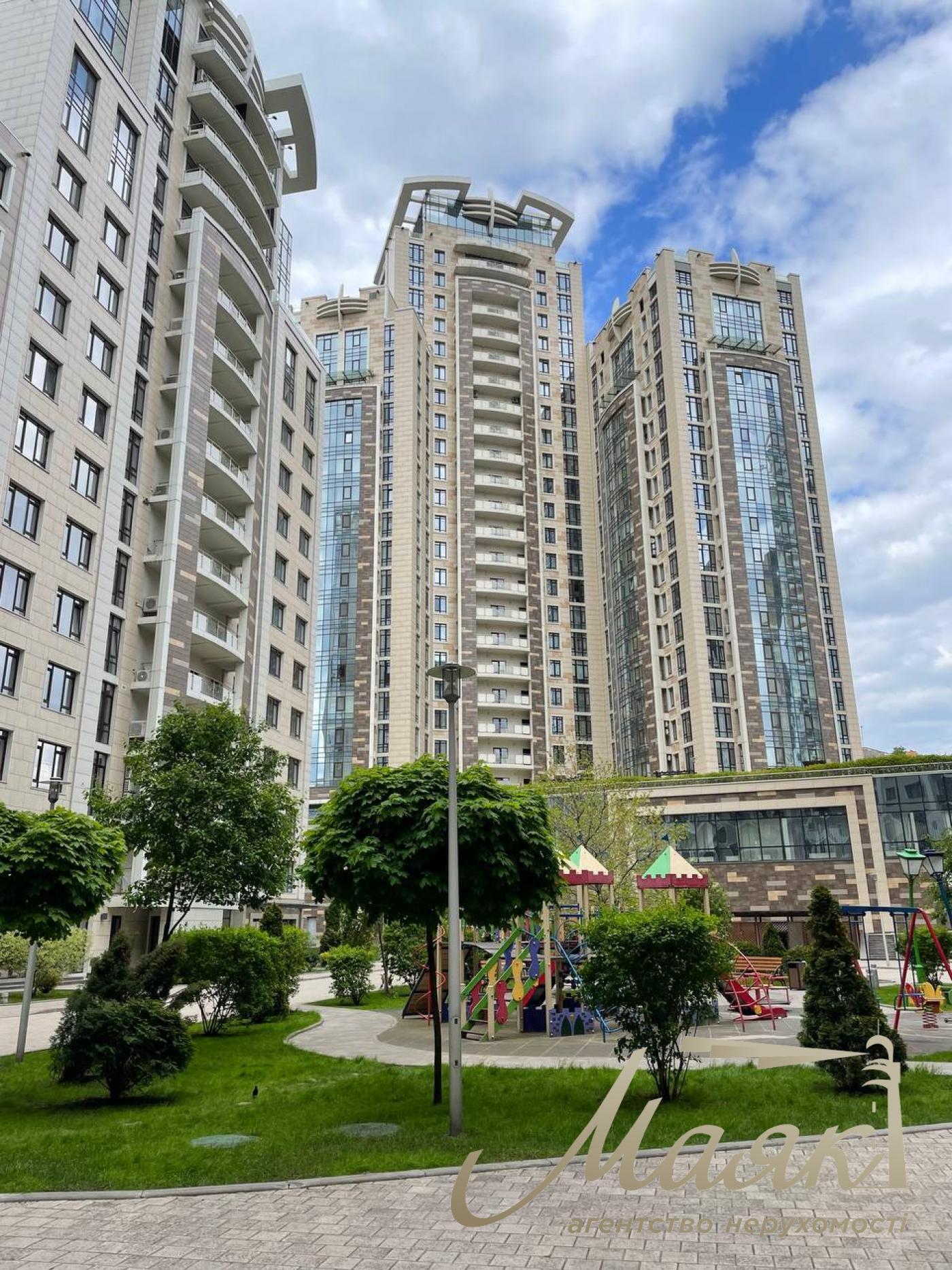 Продаж квартири 176м2 в ЖК Бульвар Фонтанів, вул. Саперне Поле, Печерськ, Київ